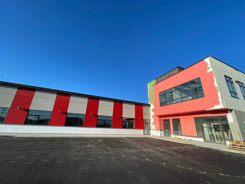 More Photos Of 2974 Main St SE, Airdrie General Retail For Lease