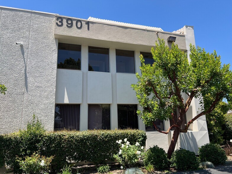 More Photos Of 3901 Las Posas Rd, Camarillo Medical For Lease