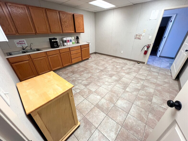 More Photos Of 7500 W Highway 80, Midland Industrial For Sale