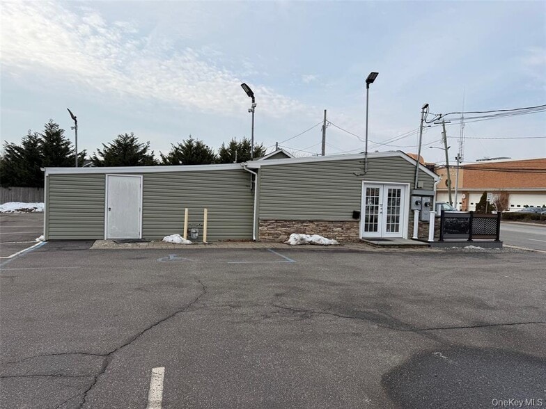 More Photos Of 6316-6318 Jericho Tpke, Commack Storefront For Lease