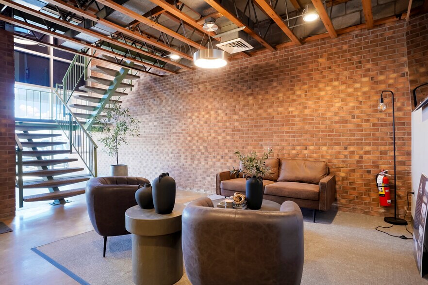 More Photos Of 229 Vallejo St, Denver Flex For Sale