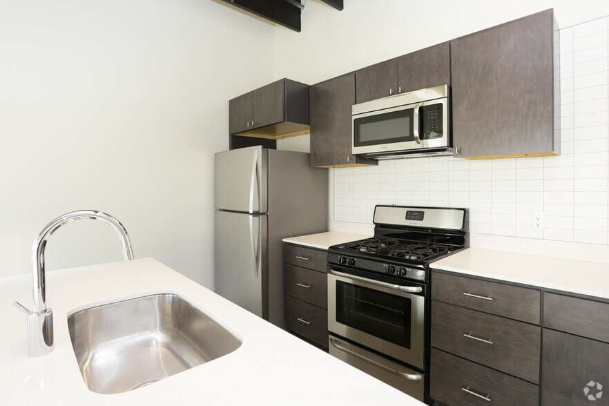 More Photos Of 1059 Wealthy St SE, Grand Rapids Apartments For Lease