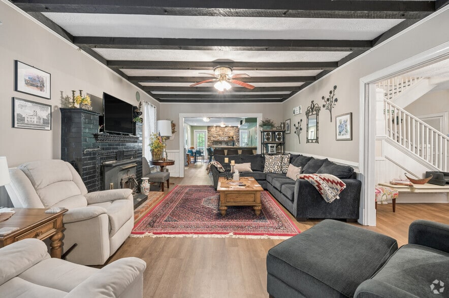 More Photos Of 43 Europe Ln, Clayton Apartments For Sale