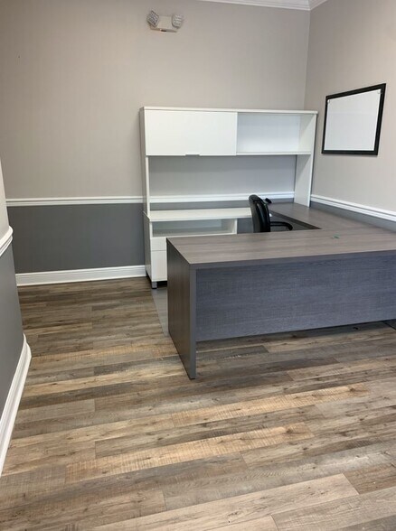 More Photos Of 9681 Gladiolus Dr, Fort Myers Office For Lease