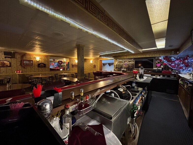 More Photos Of 17089 Boot Jack Rd, Ridgway Hotel For Sale