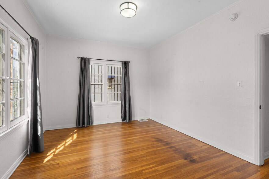 More Photos Of 327 N Ogden Dr, Los Angeles Apartments For Sale