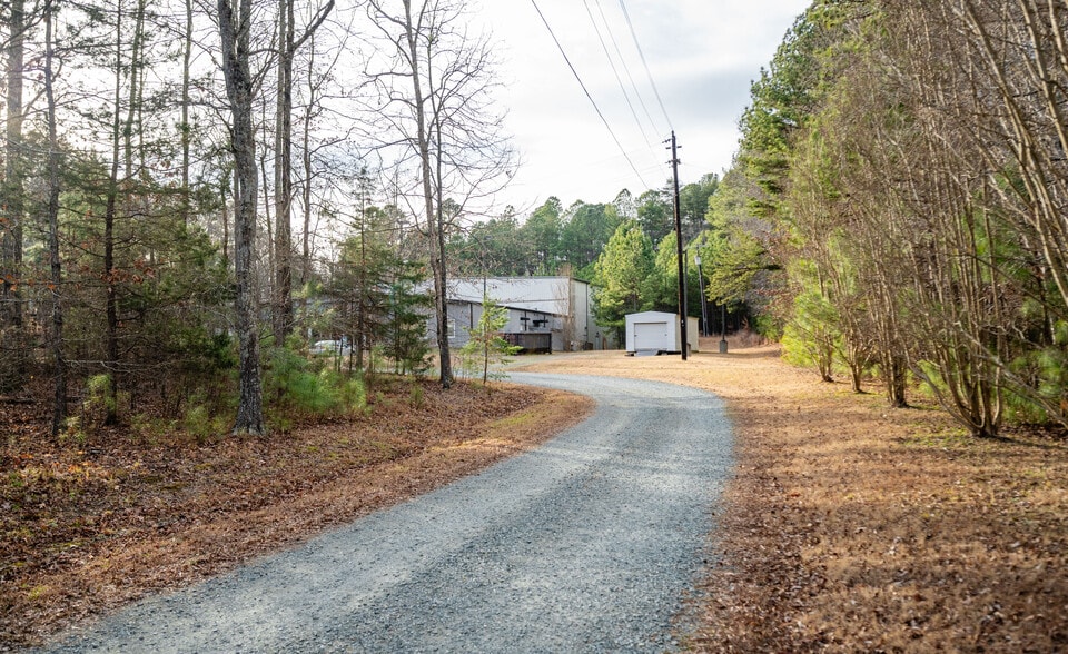 More Photos Of 6909 Dodsons Xrd, Hillsborough Industrial For Lease