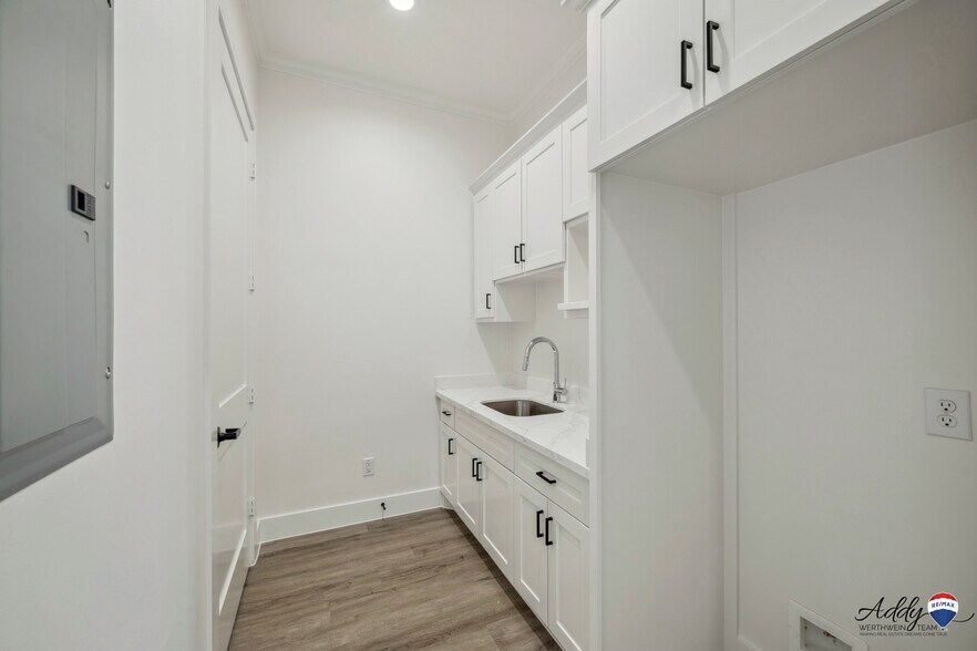 More Photos Of 18940 Kuykendahl Rd, Spring Office For Sale