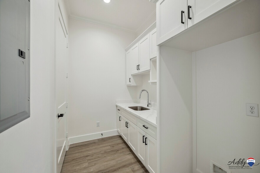 More Photos Of 18944 Kuykendahl Rd, Spring Office For Sale