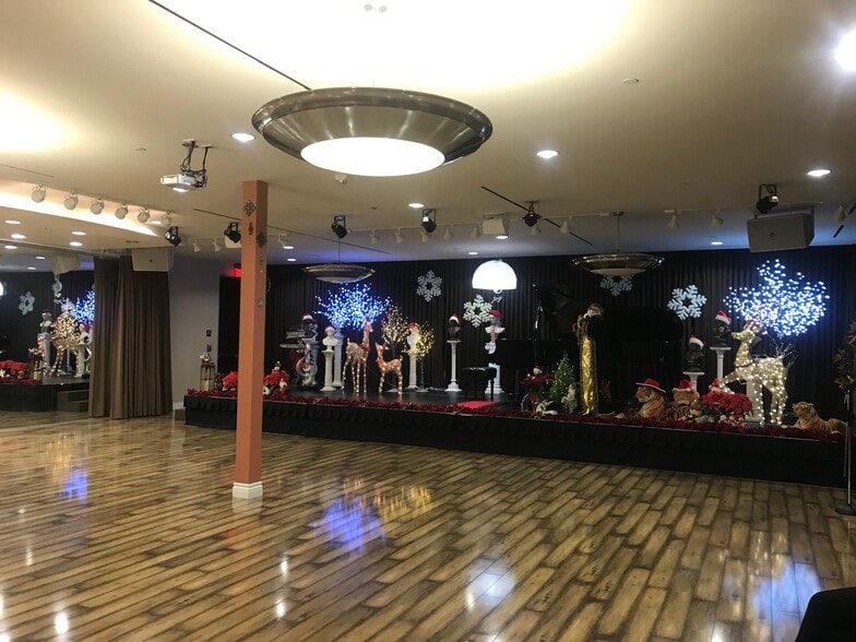 More Photos Of 950 Roosevelt Ave, Irvine Loft Creative Space For Sale