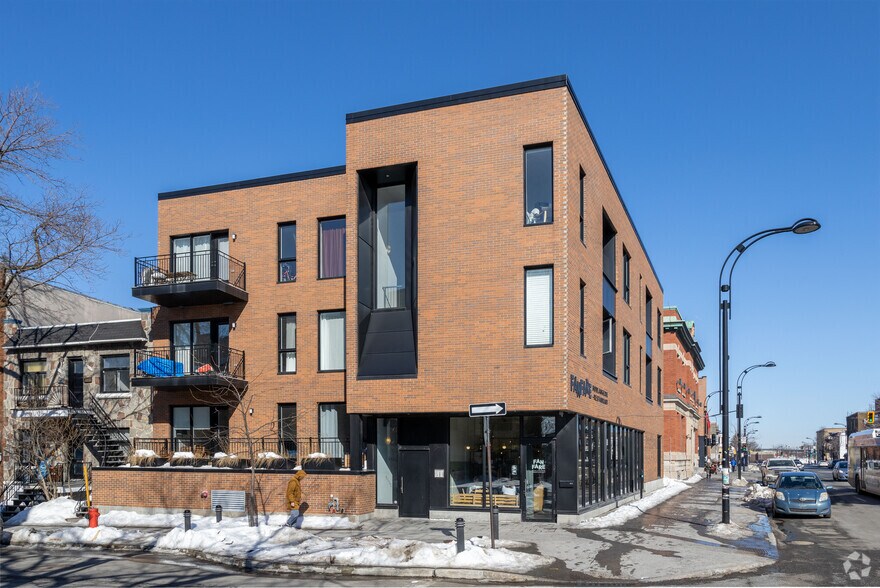 More Photos Of 751 Rue Jarry E, Montréal Fast Food For Sale