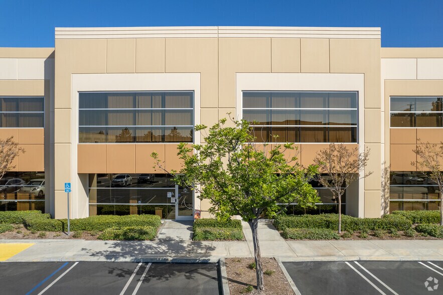 More Photos Of 8 Goodyear, Irvine Unknown For Lease