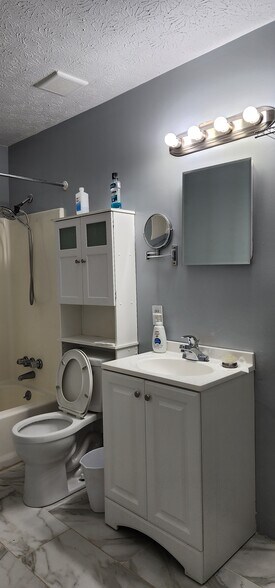 More Photos Of 205 Glenview Ter, Winder Multifamily For Sale