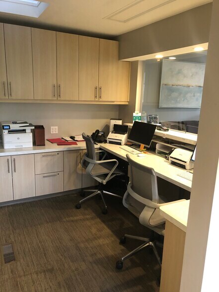 More Photos Of 382 Perkins St, Sonoma Office For Sale