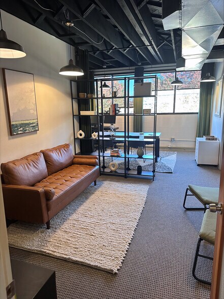 More Photos Of 7721 SE 13th Ave, Portland Storefront Retail Office For Lease