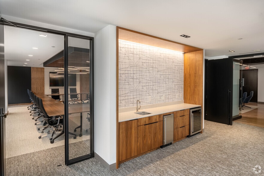 More Photos Of 1700 Rockville Pike, Rockville Office For Lease