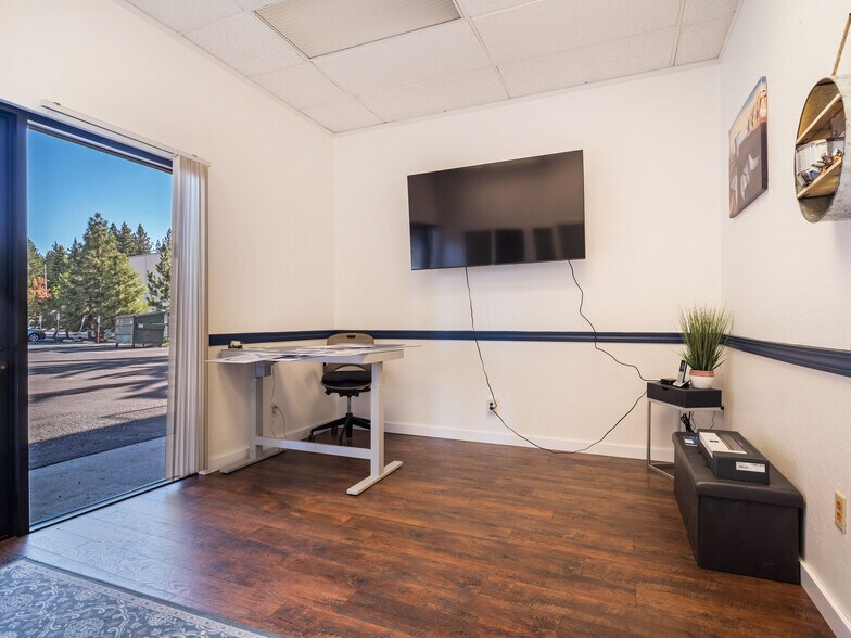 More Photos Of 219 Kingsbury Grade, Stateline Storefront Retail Office For Sale