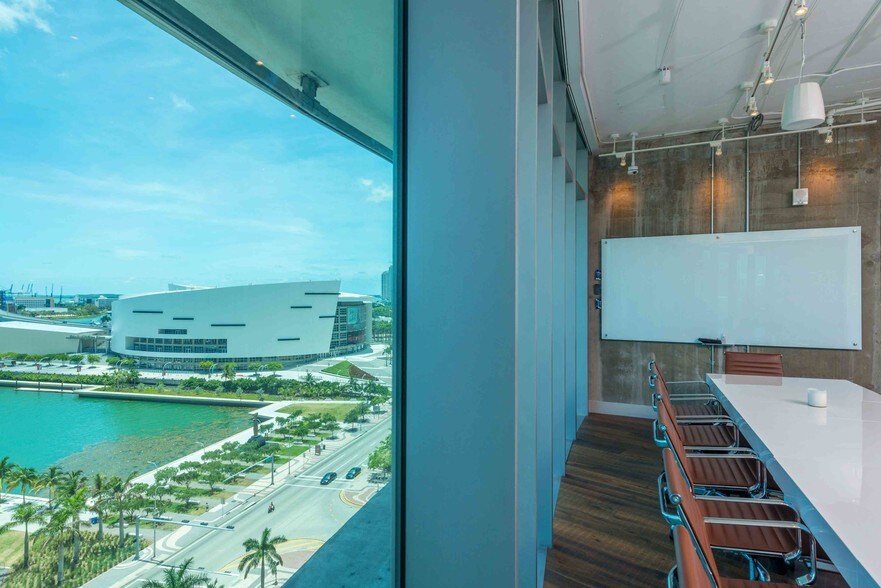 More Photos Of 900-990 Biscayne Blvd, Miami Apartments For Sale