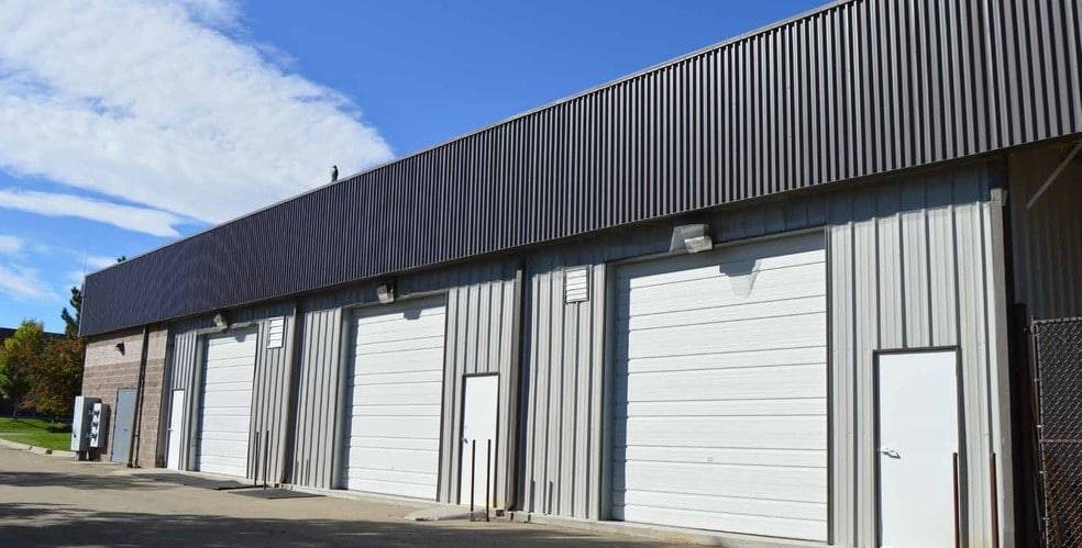 More Photos Of 1725 Vista View Dr, Longmont Restaurant For Sale