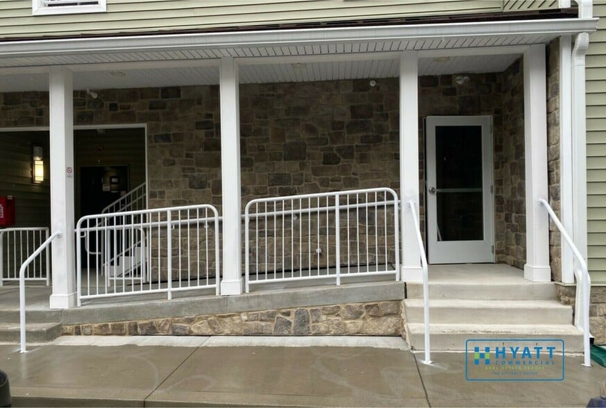 More Photos Of 9123 Old Annapolis Rd, Columbia Storefront Retail Office For Lease