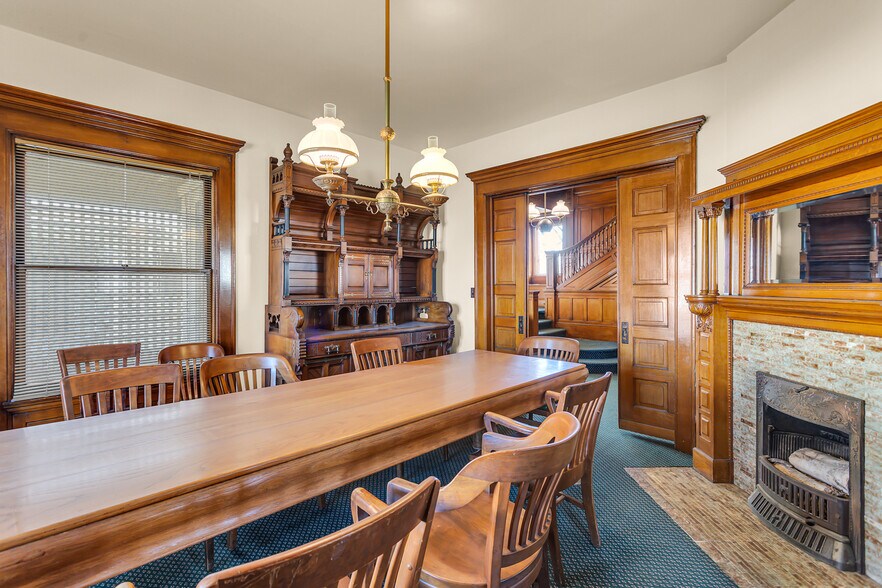 More Photos Of 601 S Jackson St, Jackson Office For Sale