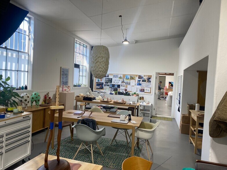 More Photos Of 725 Gilman St, Berkeley Manufacturing For Lease