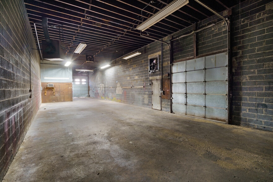 More Photos Of 72 Illinois Ave, Paterson Warehouse For Sale