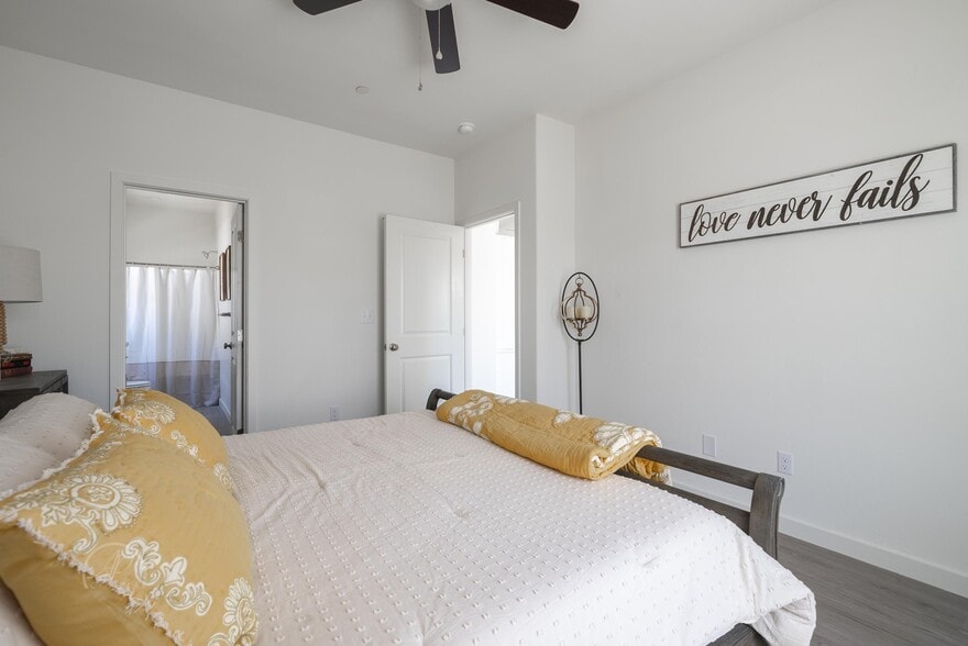 More Photos Of 6105 Borelli Ave, Bakersfield Apartments For Sale