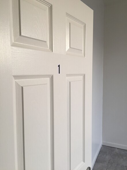 More Photos Of 7406-7408 S Western Ave, Los Angeles Office For Sale