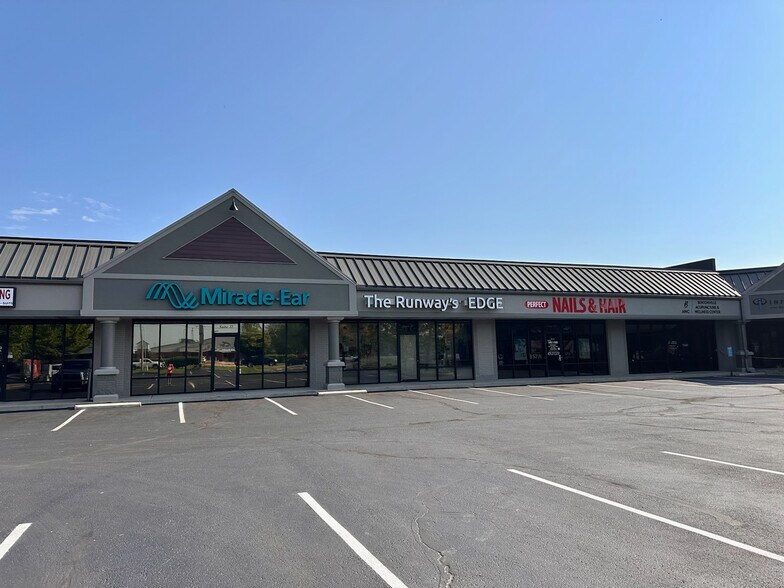 More Photos Of 1003 SE 14th St, Bentonville Unknown For Lease