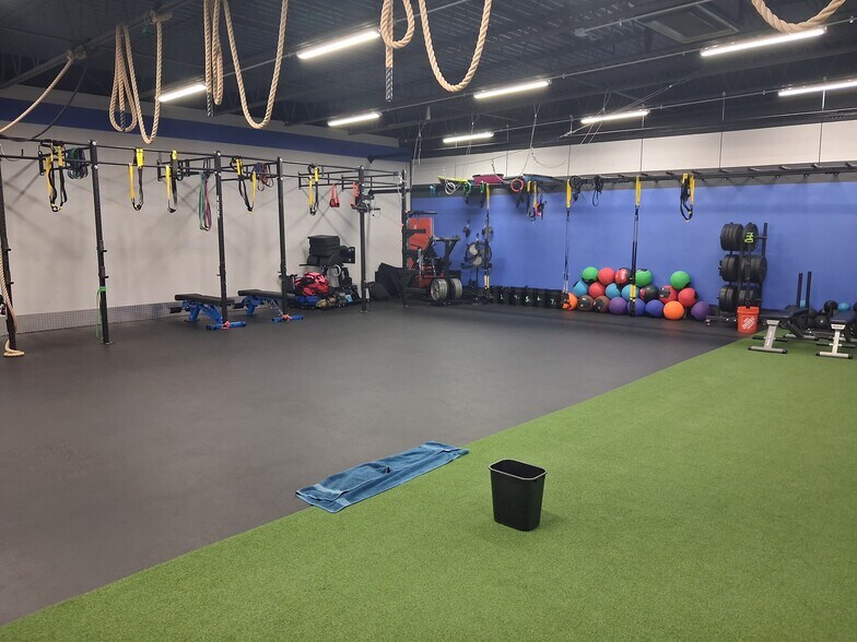 More Photos Of 4570 E Bristol Rd, Feasterville Trevose Light Manufacturing For Sale