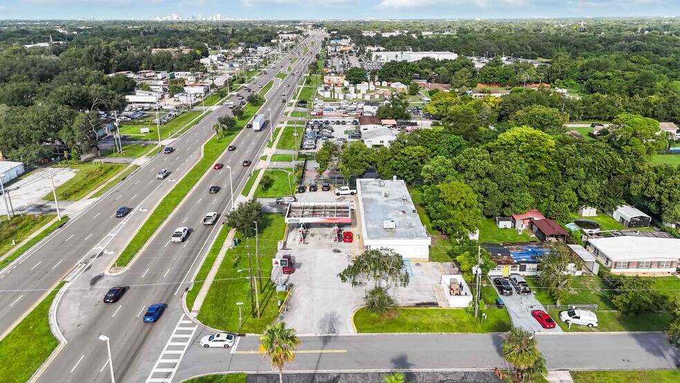 More Photos Of 8431-8433 E Colonial Dr, Orlando Service Station For Lease