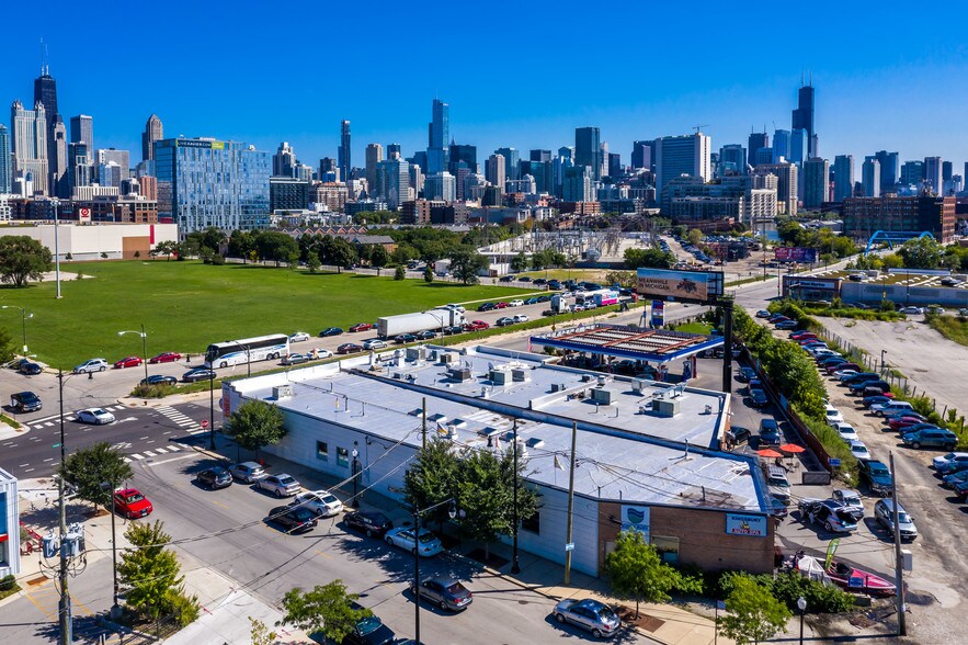 More Photos Of 1240 N Halsted St, Chicago Auto Repair For Lease
