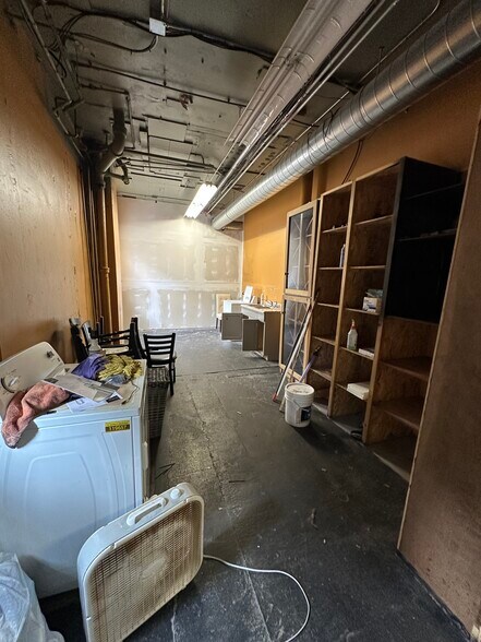 More Photos Of 1420 Lake Dr SE, Grand Rapids Restaurant For Lease