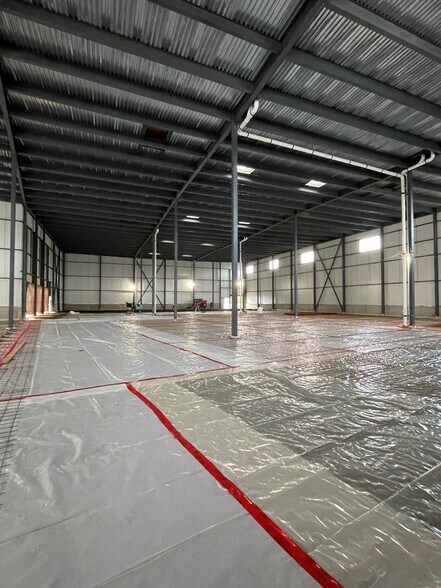 More Photos Of 3620 Quakerbridge Rd, Hamilton Showroom For Sale