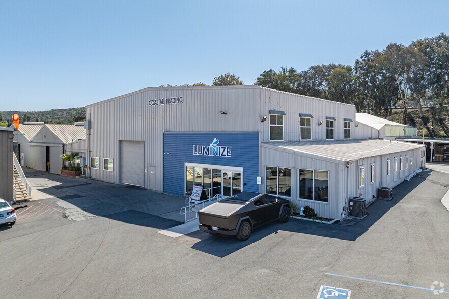 More Photos Of 10605 Jamacha Blvd, Spring Valley Manufacturing For Lease