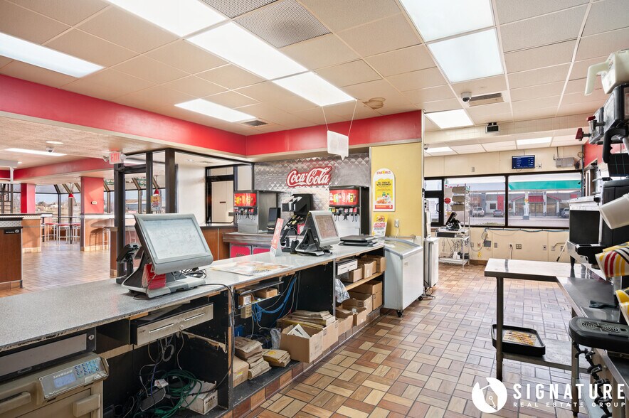 More Photos Of 207 S Miller Ave, Gillette Fast Food For Sale