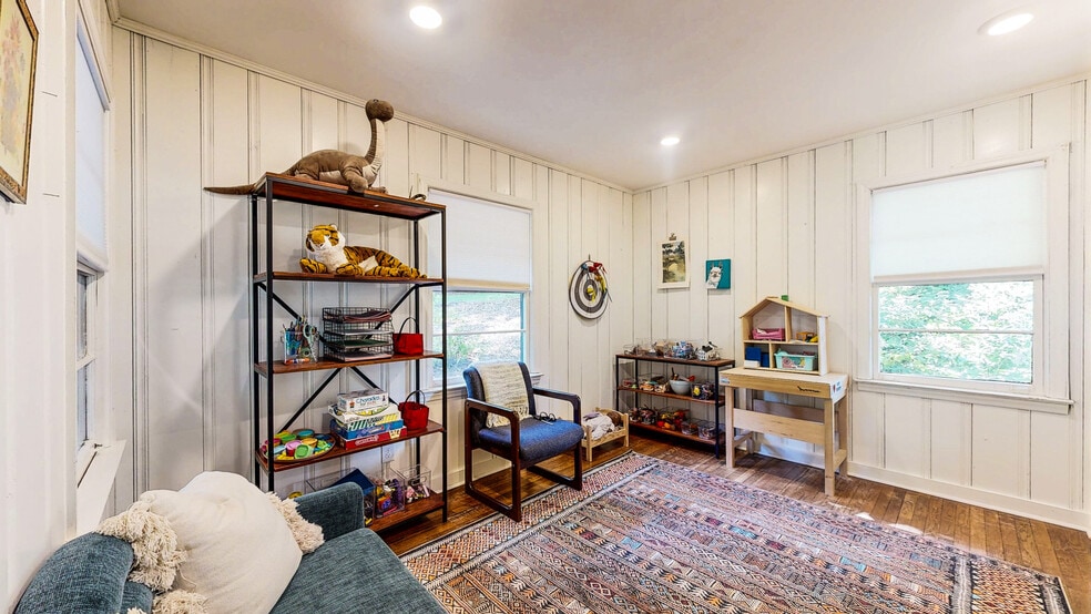 More Photos Of 3232 Memorial Dr, Decatur Office For Sale