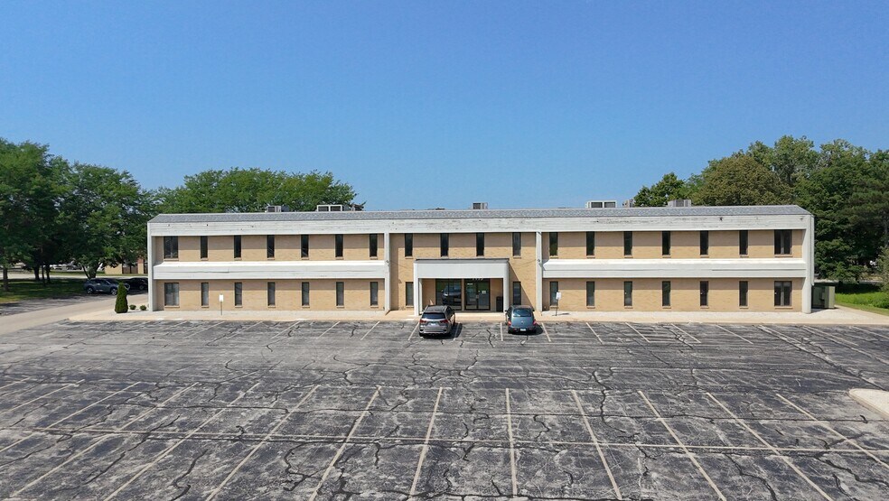More Photos Of 7115 Windsor Lake Pky, Loves Park Office For Lease