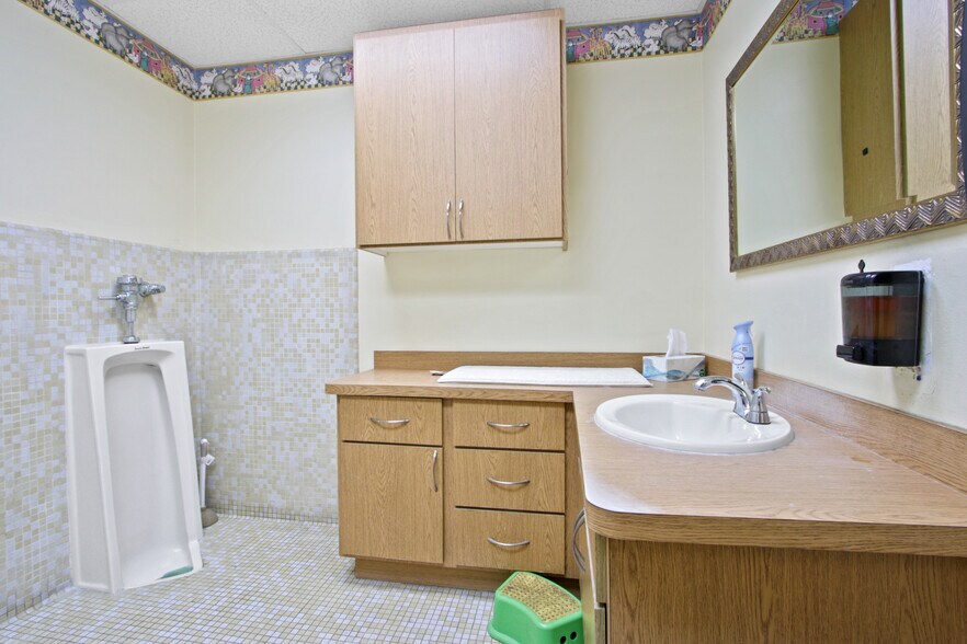 More Photos Of 6575 Crescent Ave, Buena Park Schools For Lease