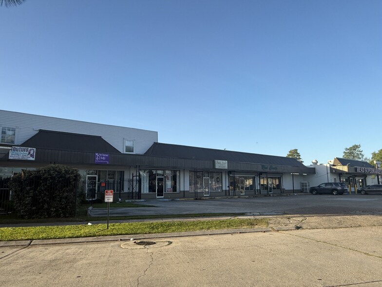 More Photos Of 7045 Read Blvd, New Orleans Unknown For Lease