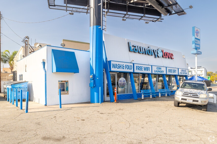 Primary Photo Of 10504 Victory Blvd, North Hollywood Freestanding For Sale