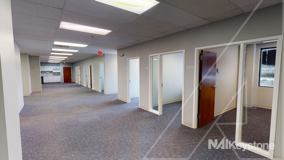 More Photos Of 975 Berkshire Blvd, Wyomissing Medical For Lease