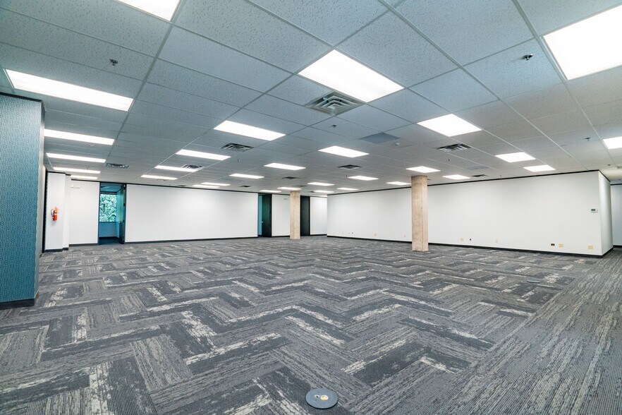 More Photos Of 206 Wild Basin Rd, Austin Office For Lease