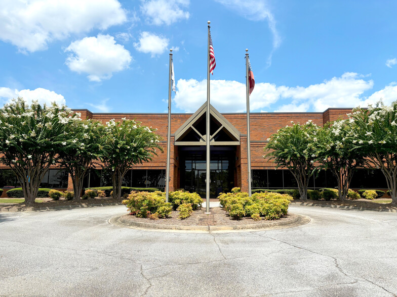 Primary Photo Of 7270 McGinnis Ferry Rd, Suwanee Warehouse For Lease