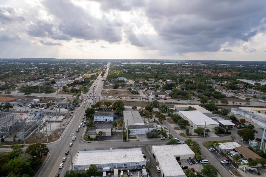 More Photos Of 55 SW 10th St, Deerfield Beach Service For Sale