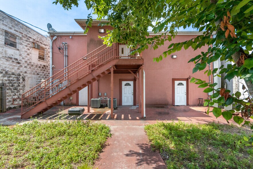 More Photos Of 910 St Johns Ave, Palatka Storefront Retail Residential For Sale