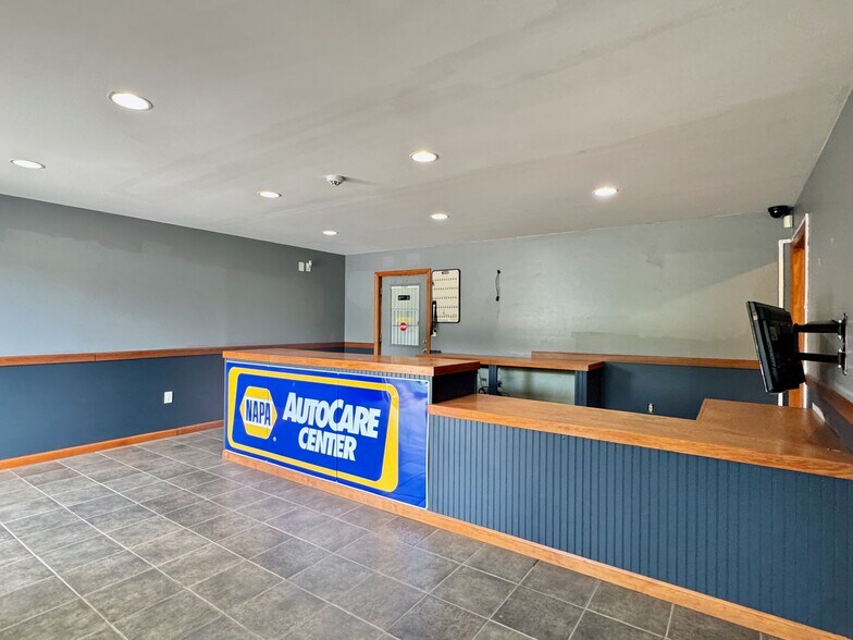 More Photos Of 7 Canaan Rd, Waymart Auto Repair For Sale