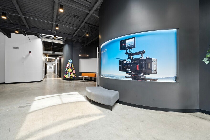 More Photos Of 301 Gregson Dr, Cary Research And Development For Sale