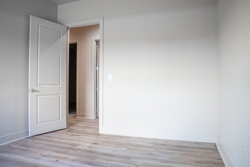 More Photos Of 4230 S Major Dr, Beaumont Warehouse For Lease